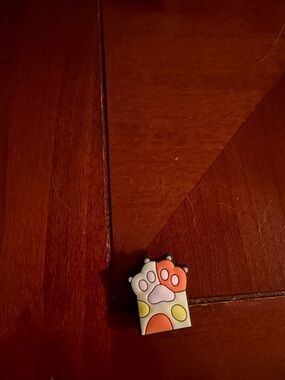 CROCS Colorful Paw Jibbitz Charm - Orange, White & Yellow